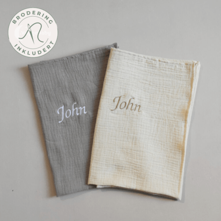 Koseklut gulpeklut med navn | Bomull