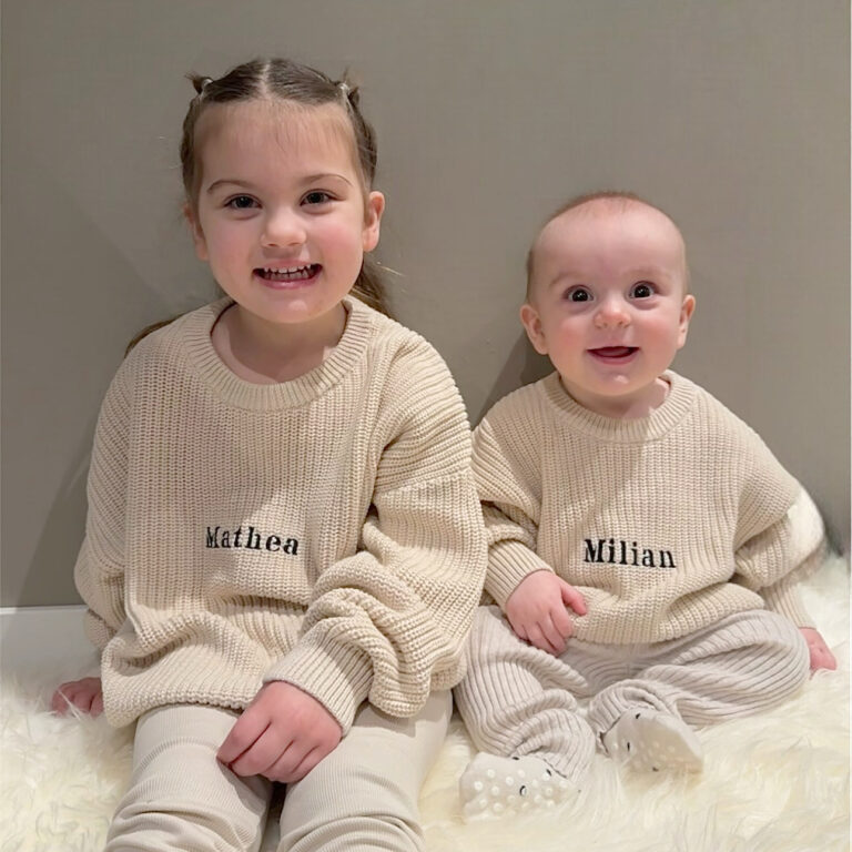 Chunky strikkegenser med navn | Økologisk bomull