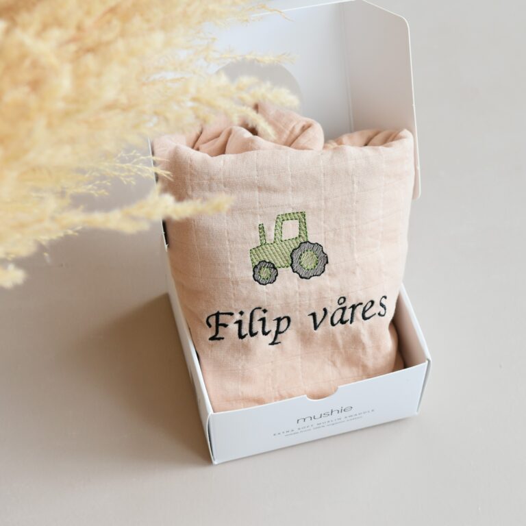 Swaddle babyteppe med navn | Mushie