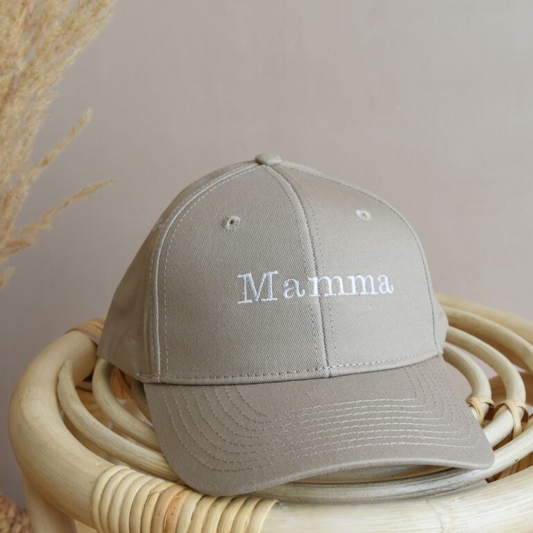 Caps med tekst | Voksen