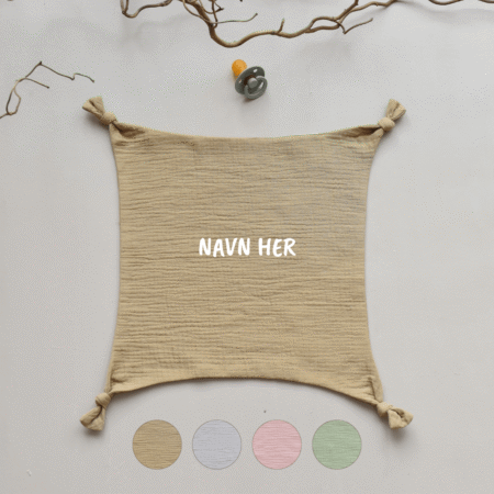 Koseklut med knuter og navn VUGGEBABY AS